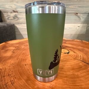 Yeti 20oz Green Tumbler